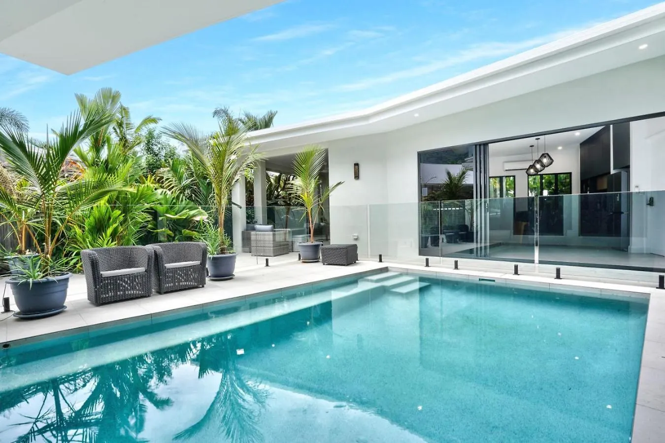 Miami At Argentina Palm Cove Villa Holiday home